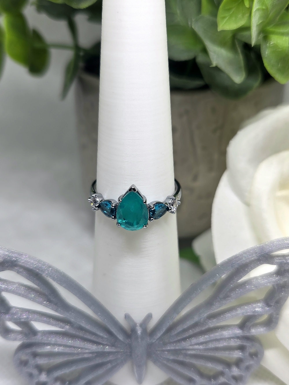 BP Puruvian Emerald Teardrop Ring On Rhodium Plating